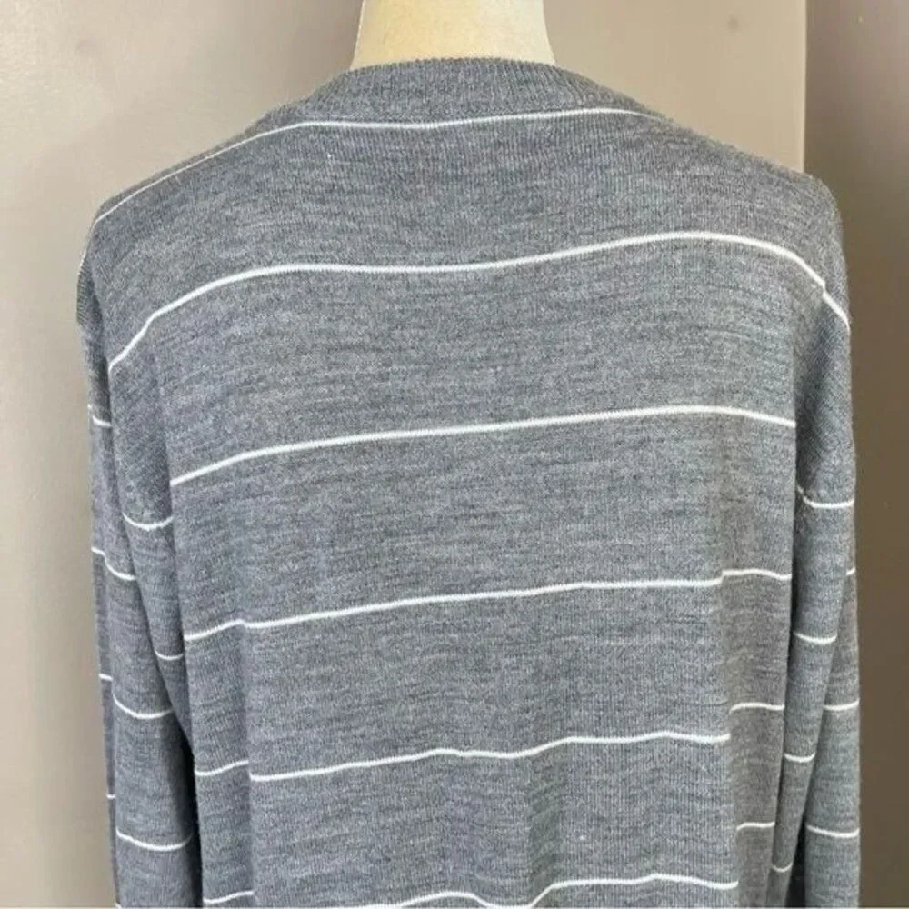 Women’s Sweater Cardigan 2XL Gray Stripe long sleeve V Neck